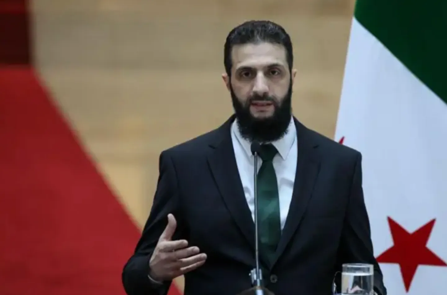 الشرع يزور فرنسا اليوم لبحث إعادة الإعمار واعتداءات إسرائيل